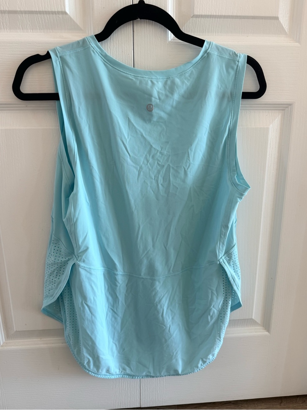 lululemon athletica Light Blue Sleeveless Muscle Tee - Picture 2 of 2